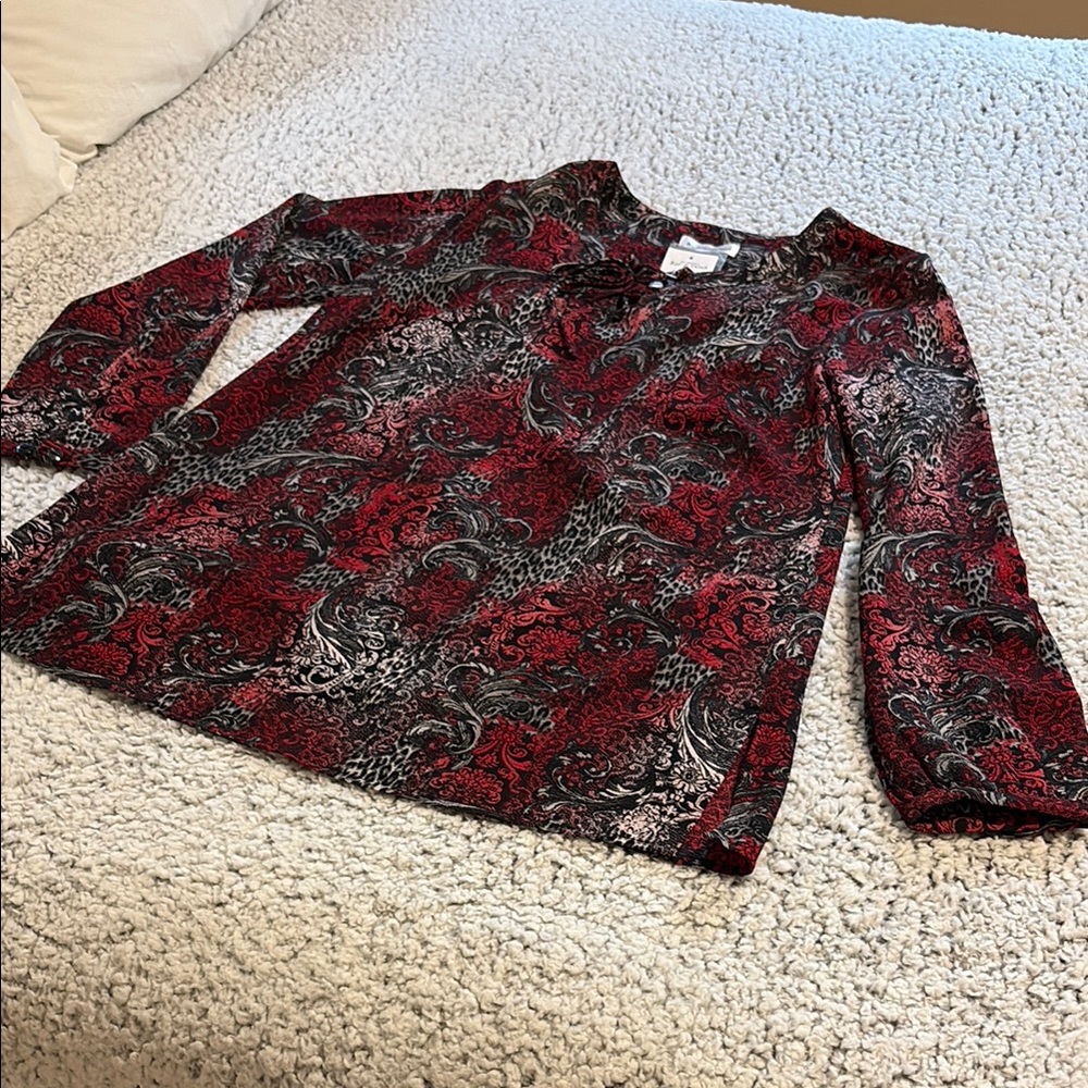 Northern Reflections Red and Black Boxy 3/4 Sleeve Blouse